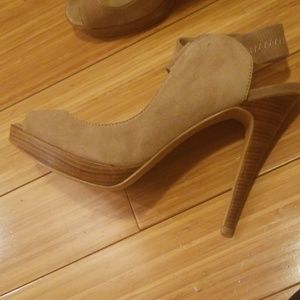 Michael Shannon Suede Tan High Heels 10M